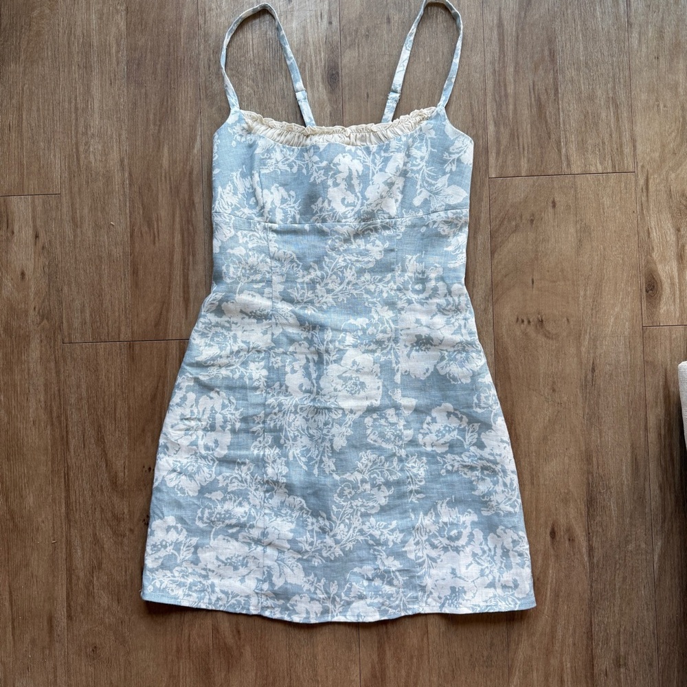 Reformation Aperol Linen Dress Size 2 Color Porcelain Floral Blue & White Dress